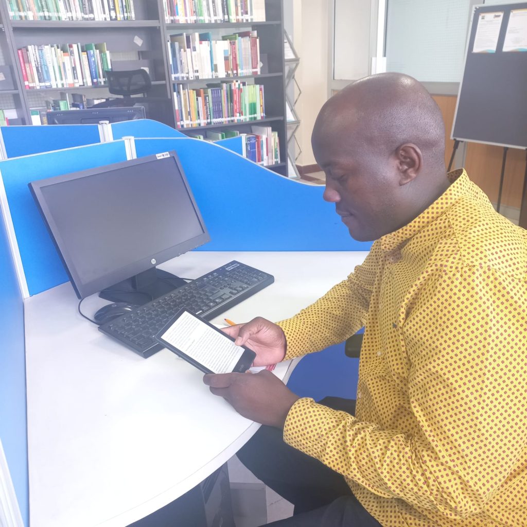 Resource Centre user with Kindle Reader