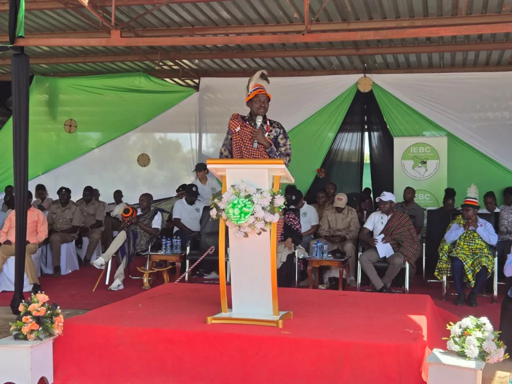 The Registrar J.C. Loriokonou joined the Independent Electoral and Boundaries Commission(IEBC) Chairperson, Erastus Ethekon, and the Commission Vice-Chairperson, Fahima Araphat Abdallah, in Turkana County, Lodwar, for the Enhanced Voter Registration (ECVR) stakeholder engagement forum. The Registrar J.C. Loriokonou joined the Independent Electoral and Boundaries Commission(IEBC) Chairperson, Erastus Ethekon, and the Commission Vice-Chairperson, Fahima Araphat Abdallah, in Turkana County, Lodwar, for the Enhanced Voter Registration (ECVR) stakeholder engagement forum.